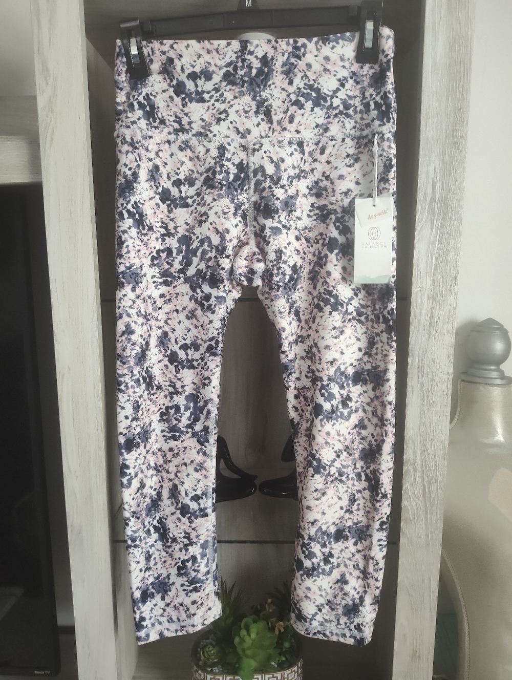 Balance Collection Pink and Navy Splash Print Kids Leggings SZ M New With Tags